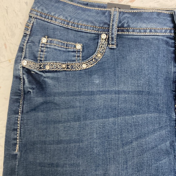 NWT denim skirt with SPARKLE - Picture 3 of 6